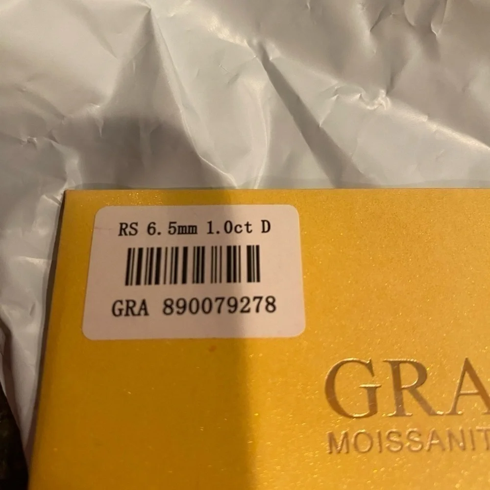 1.00ctw Moissanite Ring size 6.5, 7, 7.5, and 8 Certified and Stunning